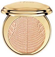 DIORIFIC-POUDRE-COMPACTE-ILLUMINATRICE-PARFUMEE-001-ROSE-D_O