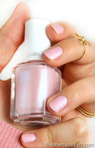 essie-just-stitched-3