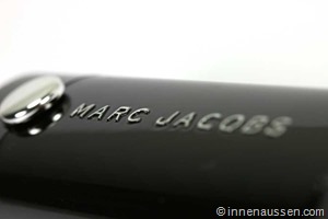 Marc-Jacobs-Beauty-Infamous-228-Innen-Aussen-3