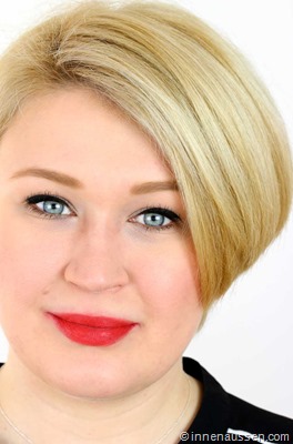 Tragebild-p2-Long-Lasting-Matte-Lipstick-Forever-Cherry