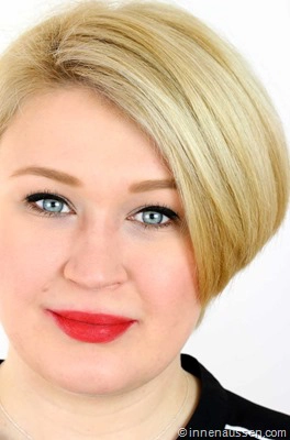 Tragebild-p2-Long-Lasting-Matte-Lipstick-Forever-Cherry
