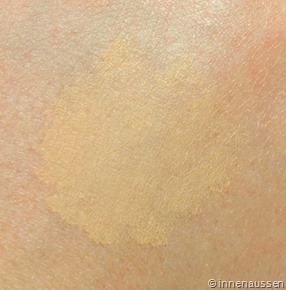 Maybelline-Anti-Aging-Löscher-Auge-Swatch