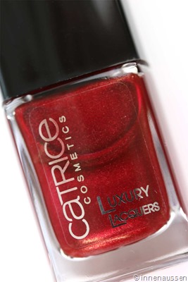 Catrice-Luxury-Lacquer-Liquid-Metal-11-Red-Notting-Hill-Thrill