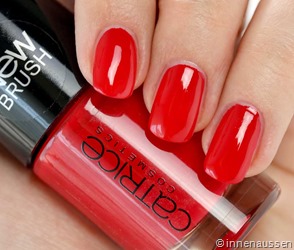 Catrice-Nagellack-91-It's-all-about-that-red-Swatch