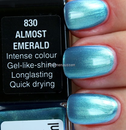 Manhattan-830-Almost-Emerald-Swatch