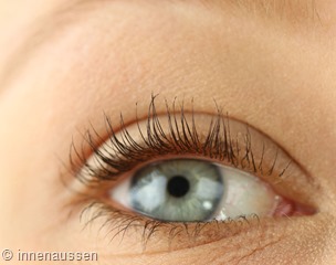 Alverde-Nothing-but-Volume-Mascara-Braun-Innen-Aussen