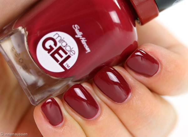 Sally-Hansen-440-Dig-Fig-Innen-Aussen