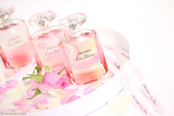 Shiseido-Ever-Bloom-Innen-Aussen-3