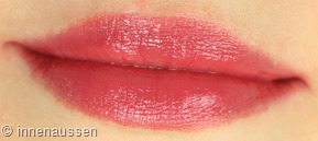 Manhattan-Soft-Rouge-Lippenstift-Innen-Aussen-FarbenManhattan-Soft-Rouge-Lippenstift-Innen-Aussen-FarbnamenManhattan-Soft-Rouge-Lippenstift-Innen-Aussen-960-Dark-Pomegranate-Lippen