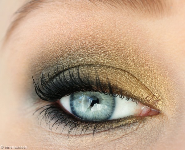 Urban-Decay-Gwen-Stefani-Intense-Look-AMU-Innen-Aussen