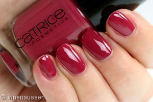 Catrice 108 The very berry best Swatch Innen Aussen