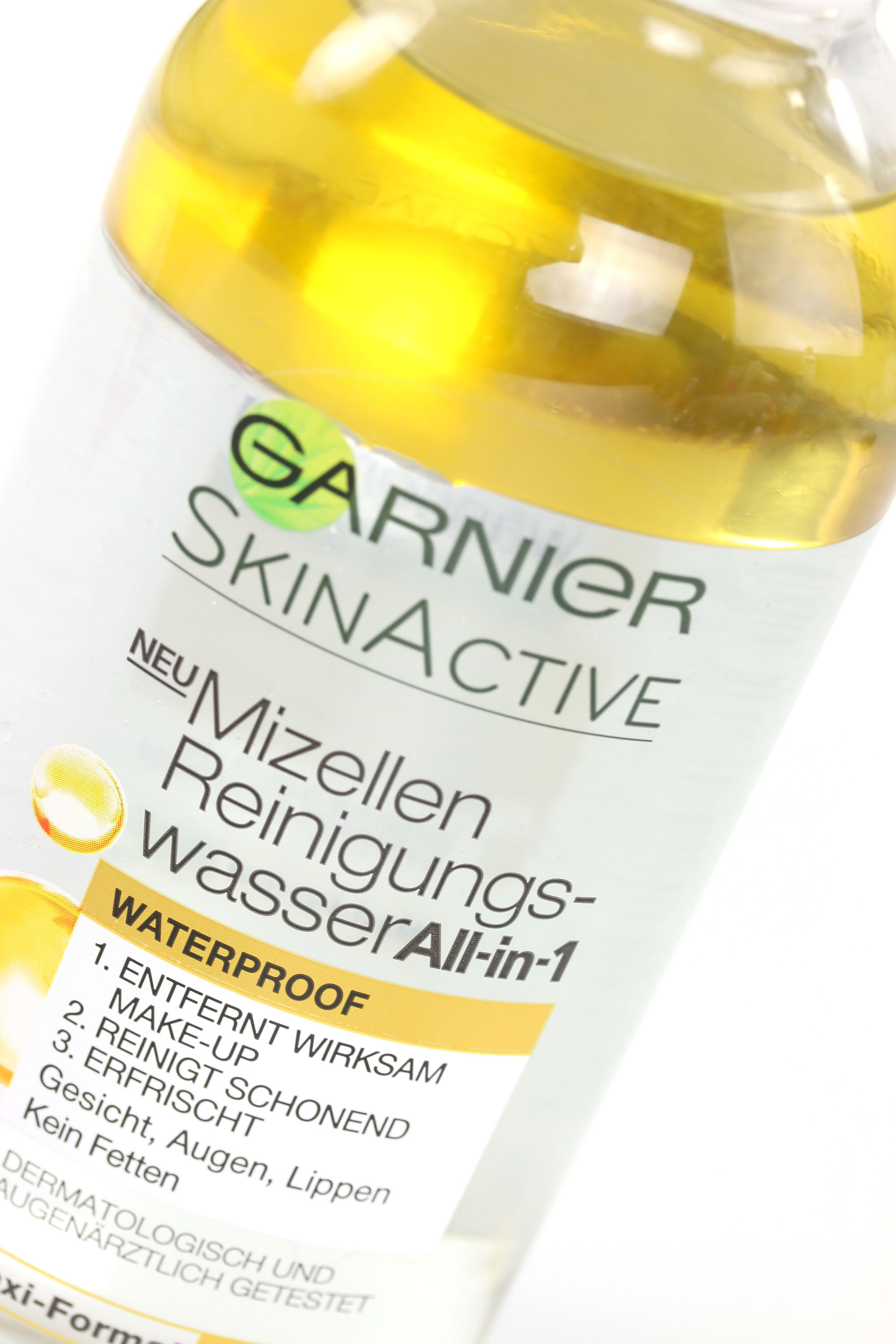 Garnier Mizellen-Reinigungs-Wasser Waterproof - InnenAussen