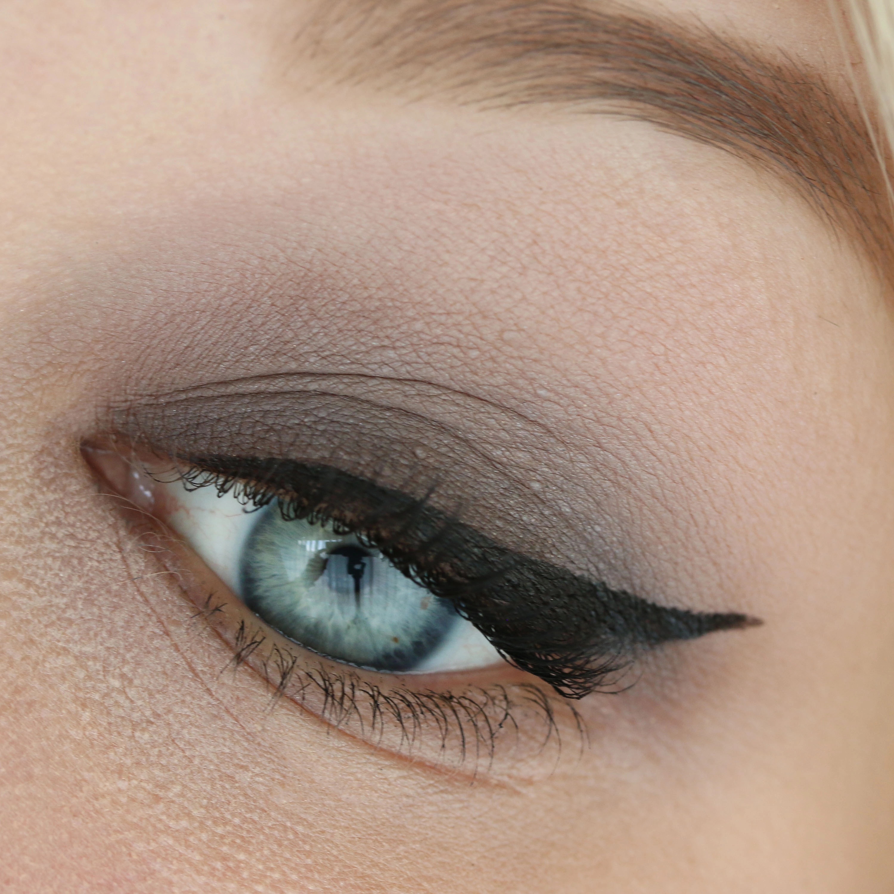 AMU Taupe Eyeshadows