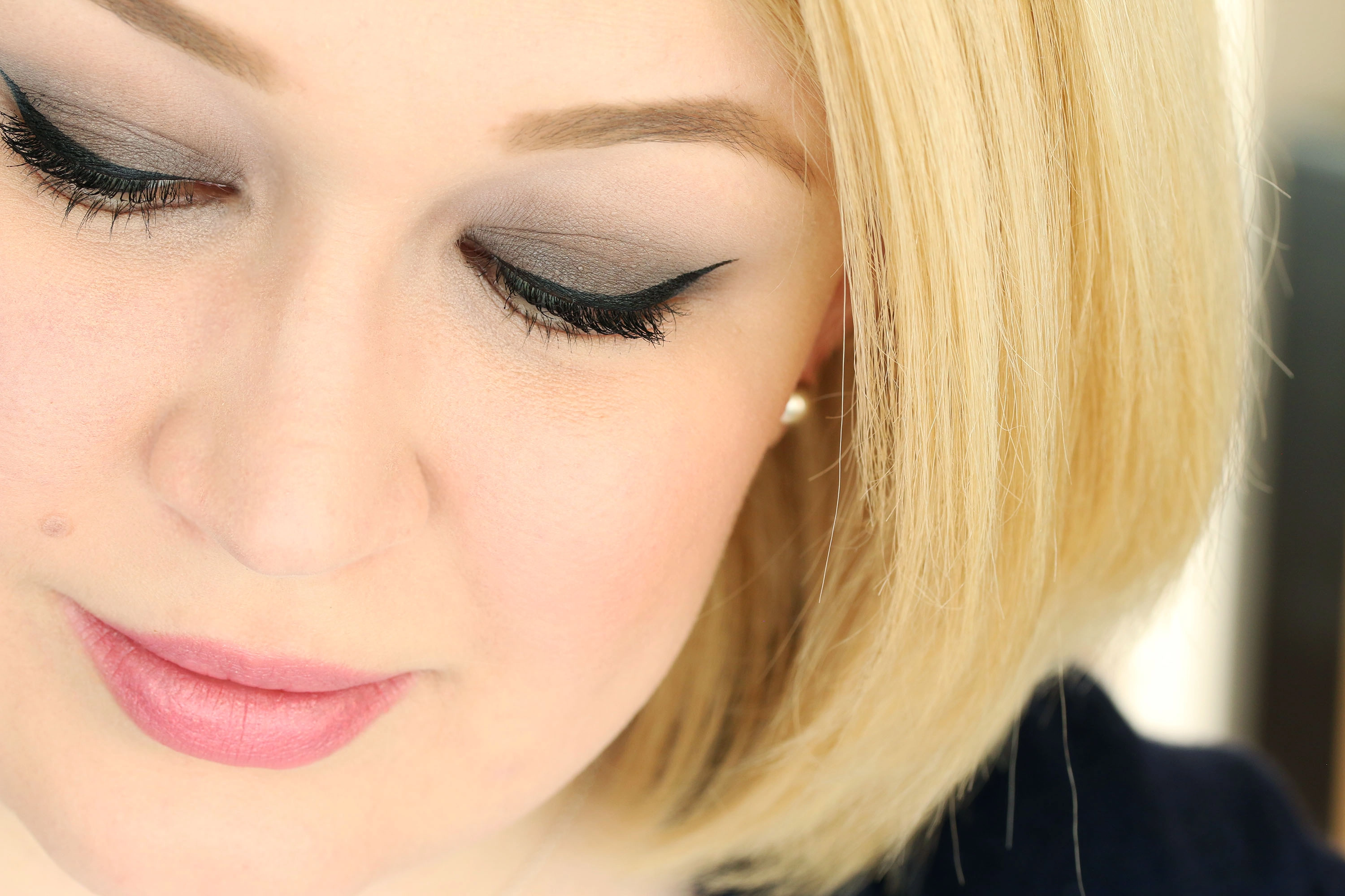 Look with taupe eyeshadow InnenAussen