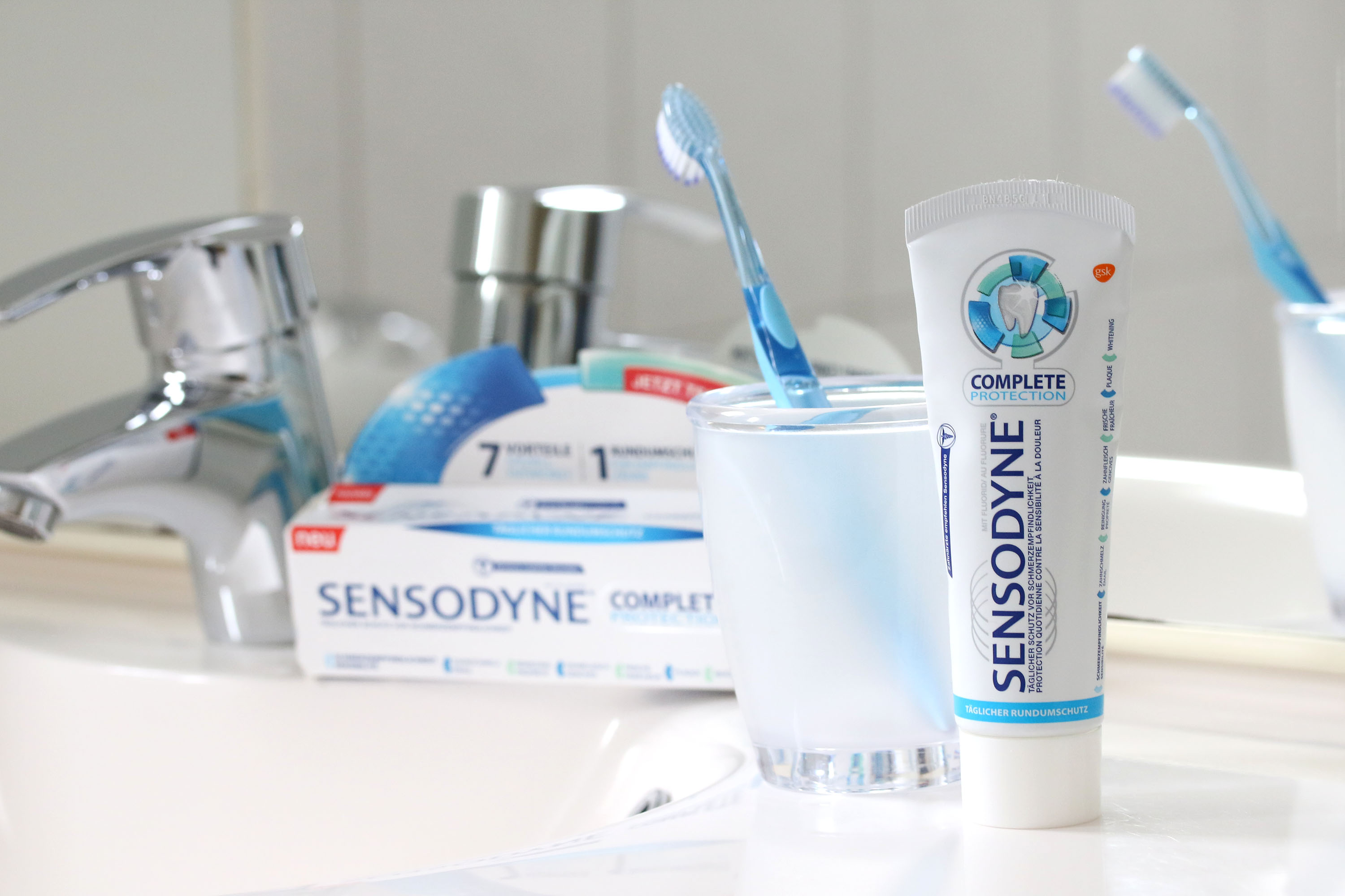 Sensodyne Complete Protection 3