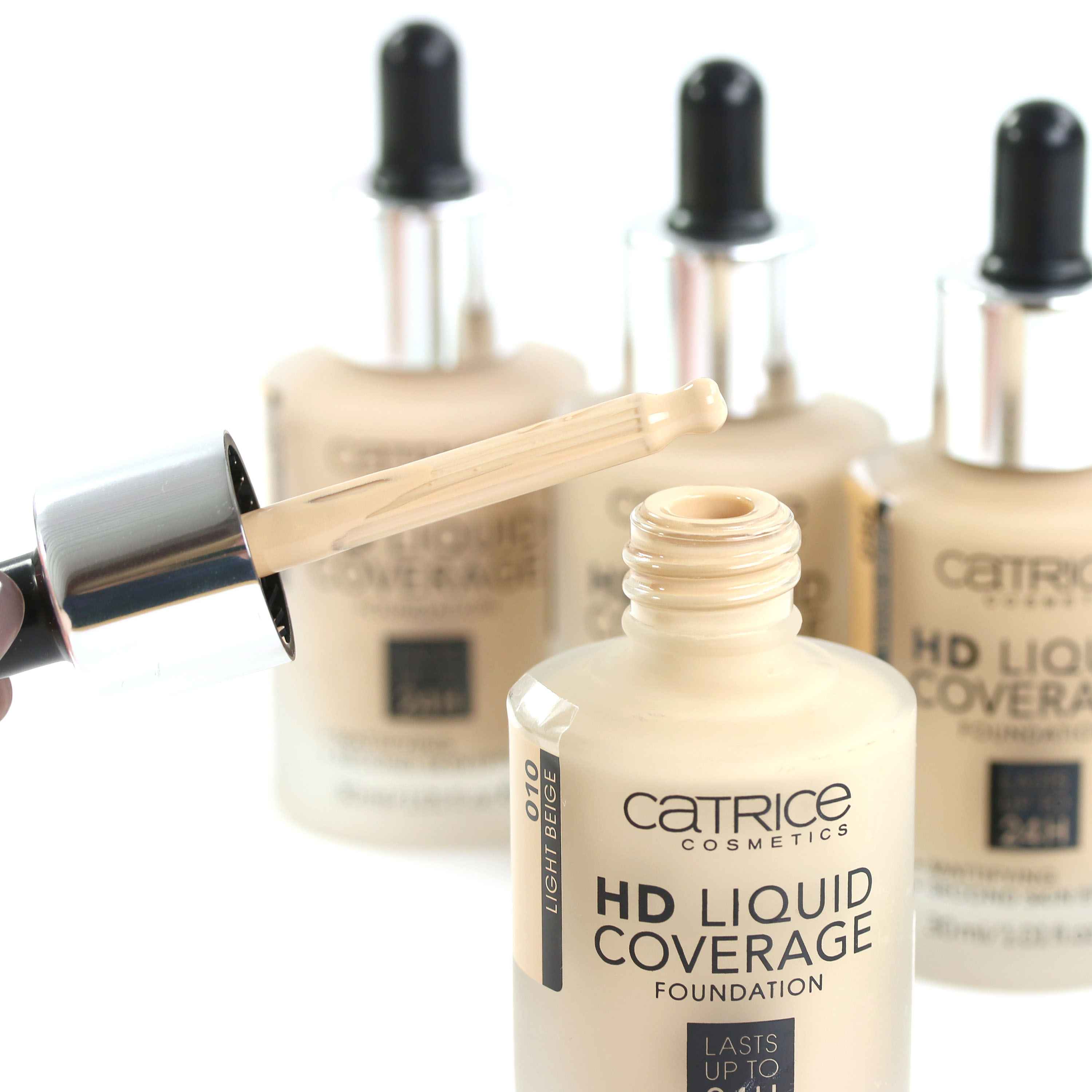 Catrice HD Liquid Coverage Foundation Auftrag InnenAussen