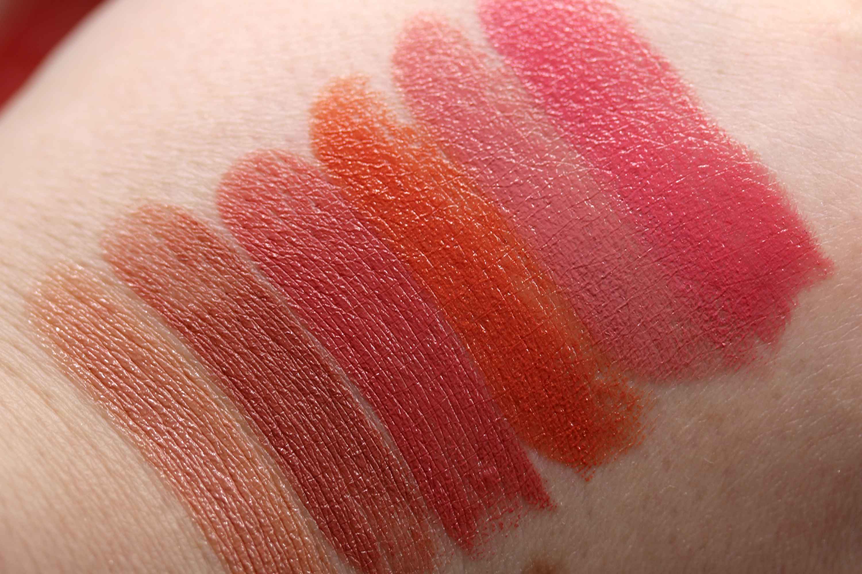 LOV Lipaffair Color Care Lipstick Swatches InnenAussen