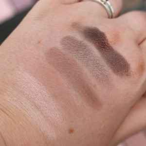 dm trend It Up Swatches Lidschattenpalette 050 InnenAussen