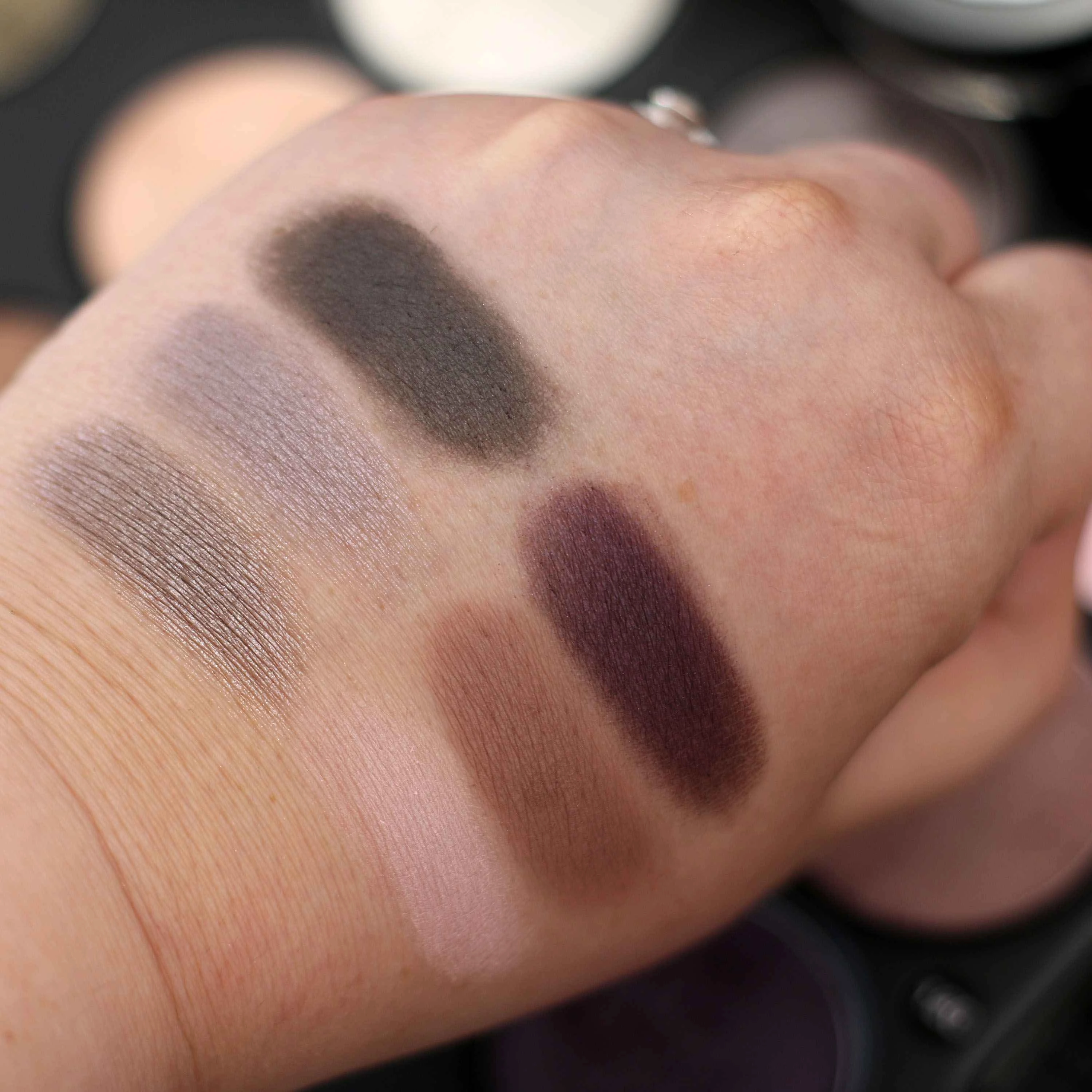 dm trend It Up Swatches Monolidschatten InnenAussen 1