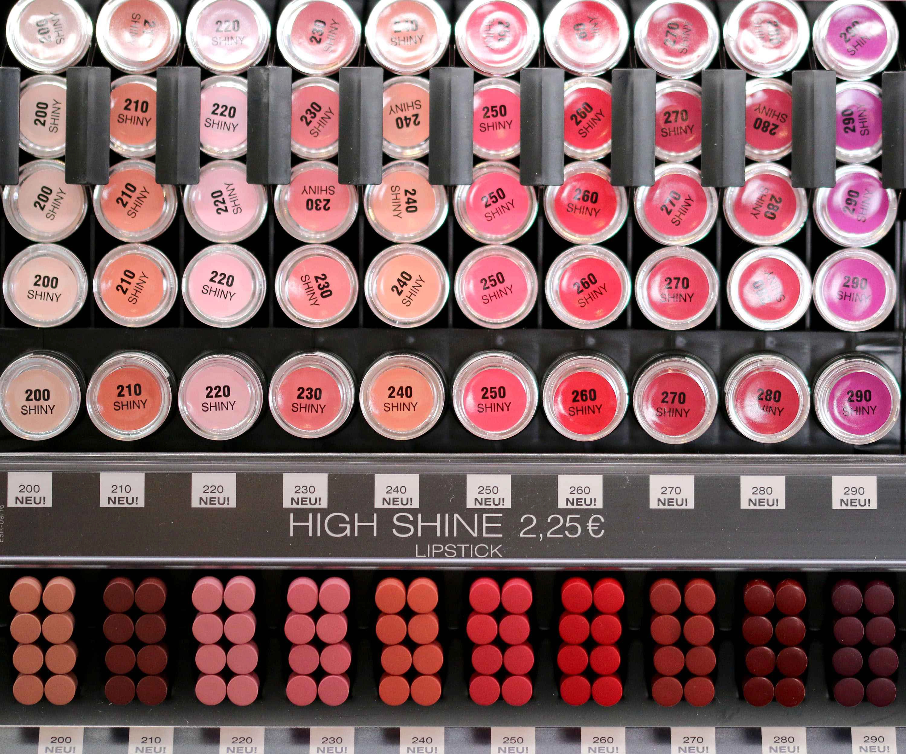dm trend it Up High Shine Lipstick InnenAussen