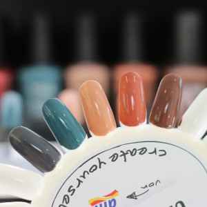 dm trend it up Nagellack Swatches InnenAussen