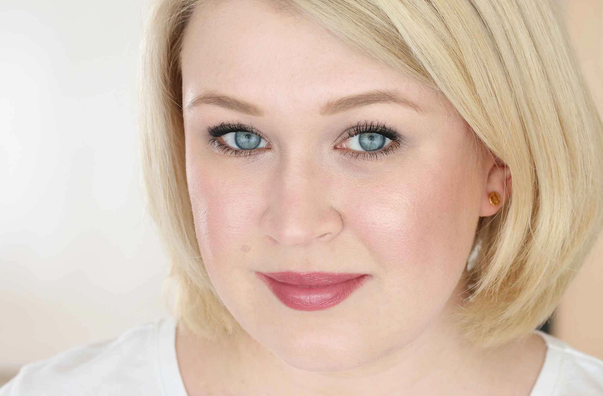 Loreal Color Riche 302 Bois de Rose InnenAussen