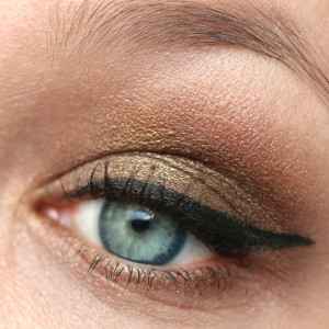 MakeUp Revolution Look Auge InnenAussen