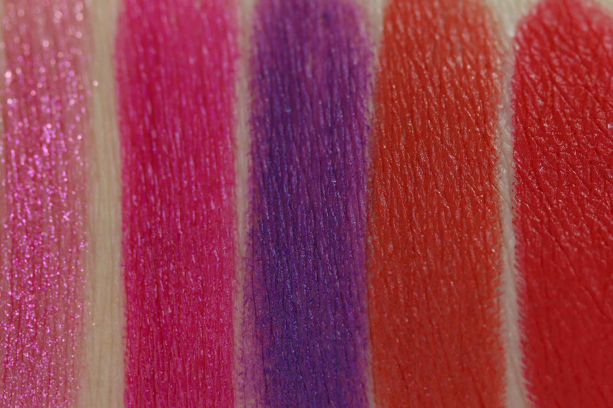 Urban Decay Vice Lippenstift Swatches InnenAussen