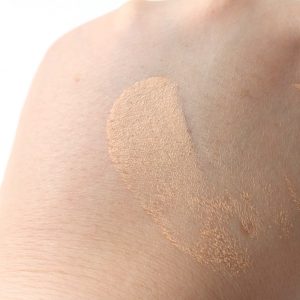 lancome-teint-idole-ultra-cushion-swatch