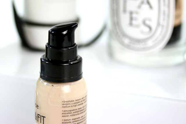 essence Fresh Fit Awake Make-Up