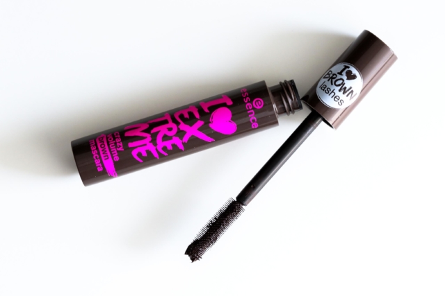 essence I love extreme crazy volume Mascara Braun