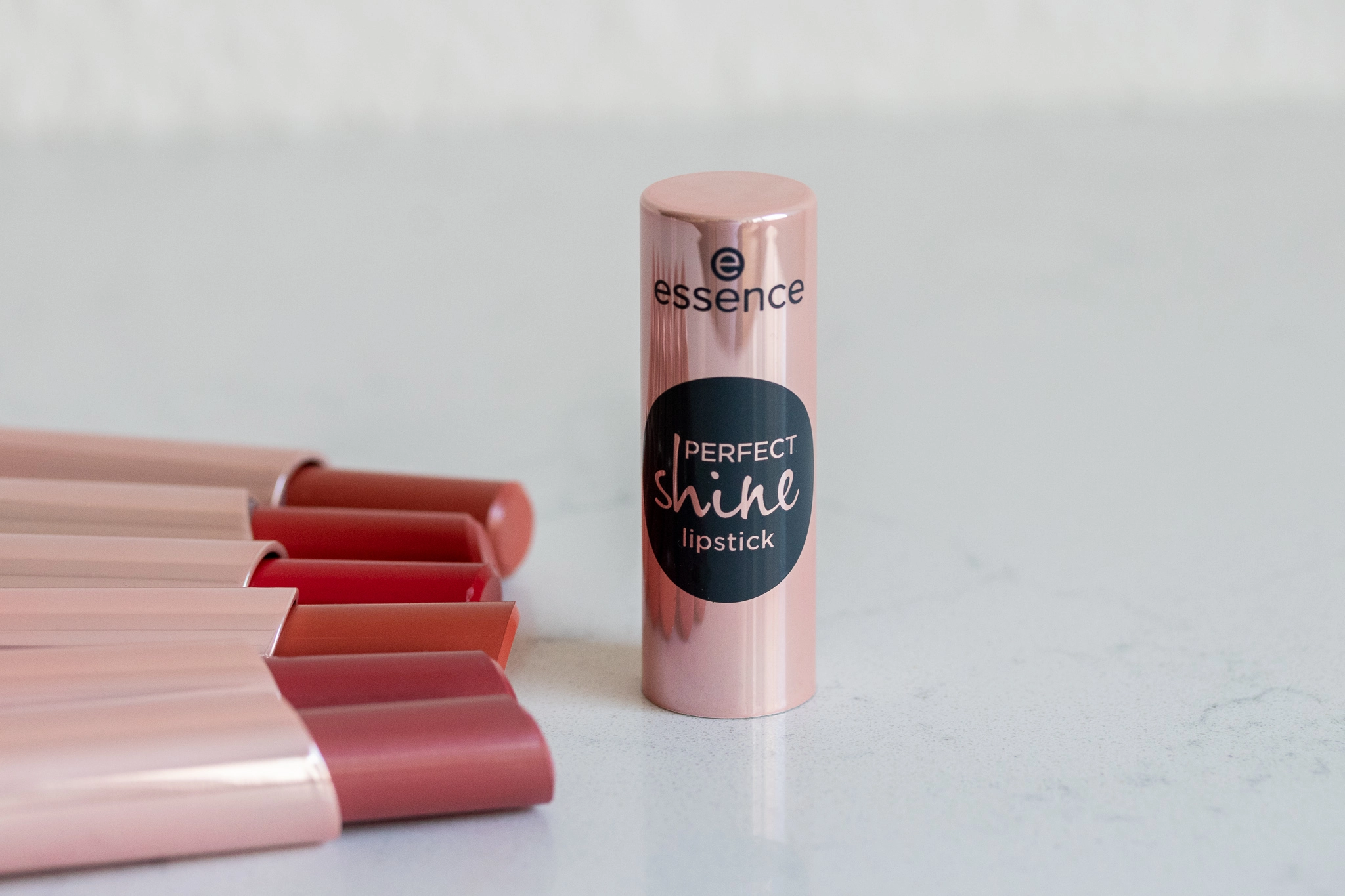 Essence Perfect Shine Lippenstift Tragebilder Innenaussen