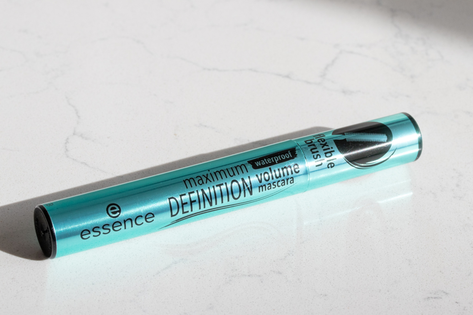 Neuheiten 2020 2 essence Mascara im Vergleich mit Tragebildern