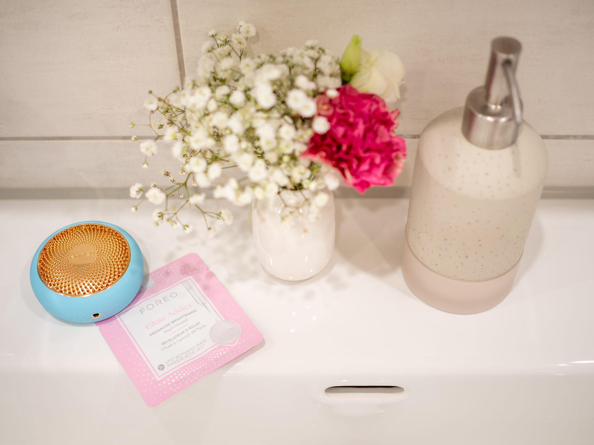 FOREO UFO 2 - Das Home-Spa-Tool zur Sheet Mask Behandlung in nur 90sec -  InnenAussen