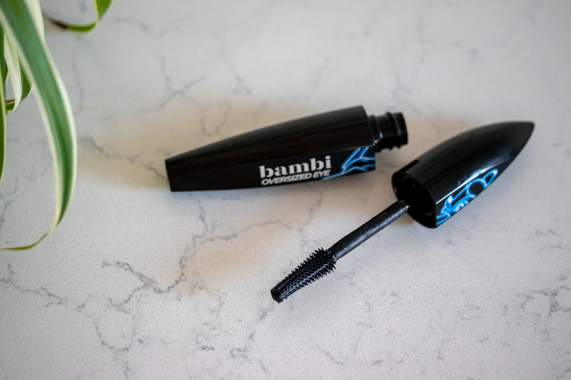 Loreal Bambi Oversized Eyes Mascara mit Tragebildern InnenAussen