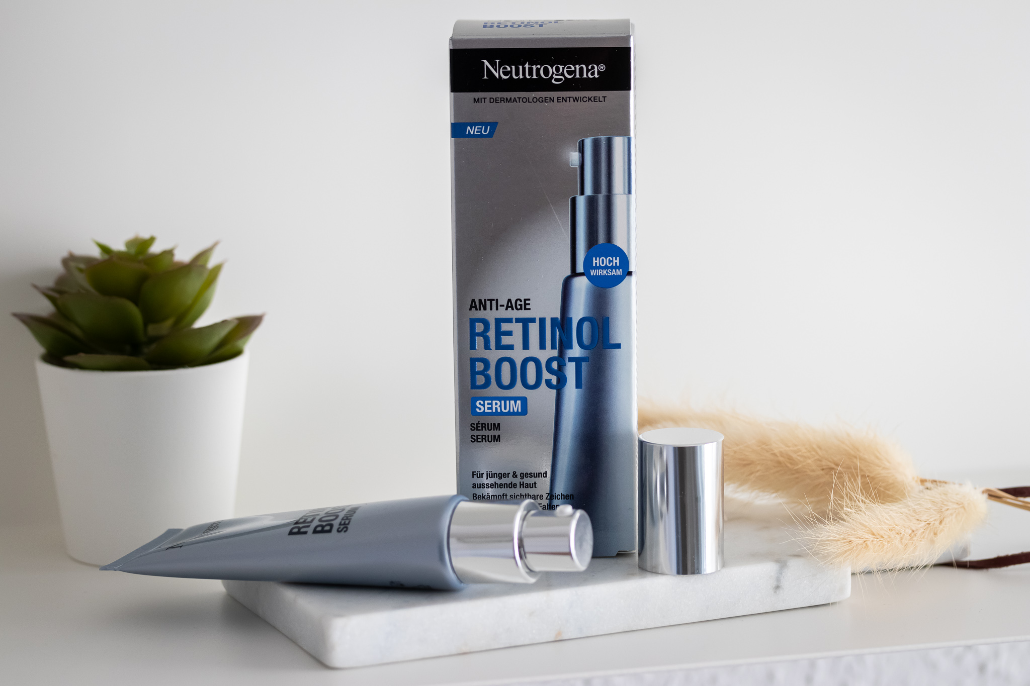Neutrogena Retinol Boost - Anti-Aging Power mit reinem Retinol ...