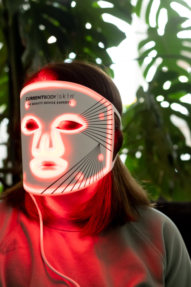 CurrentBody Skin LED Lichttherapie Maske